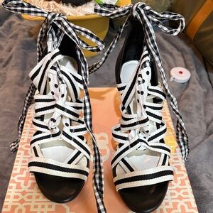 Gianni Bini size 9, Black and White Strappy Heels that tie up, 4” heels.